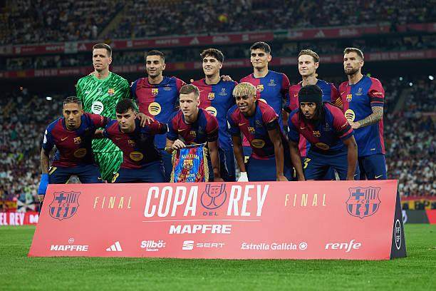 东欧重聚！NBA官方晒欧文东契奇重聚的照片：卢卡和凯里🙏